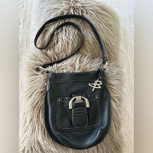 B. makowsky genuine leather crossbody bag excellent condition silver accents